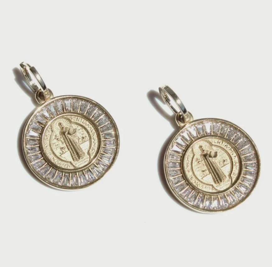 Queen of the foxes Charm - Seraph Symbol - Disc
