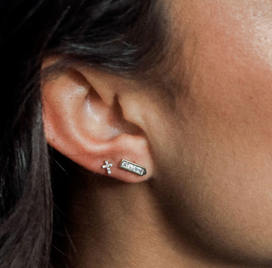 Queen of the foxes Earrings - Elemental stud