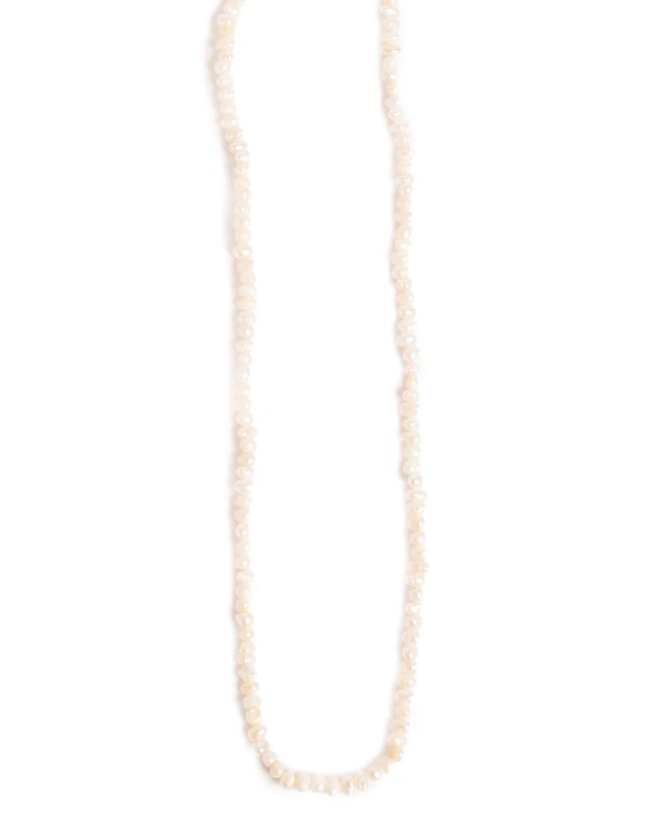 A&amp;C Oslo Short chain with small freshwater pearls