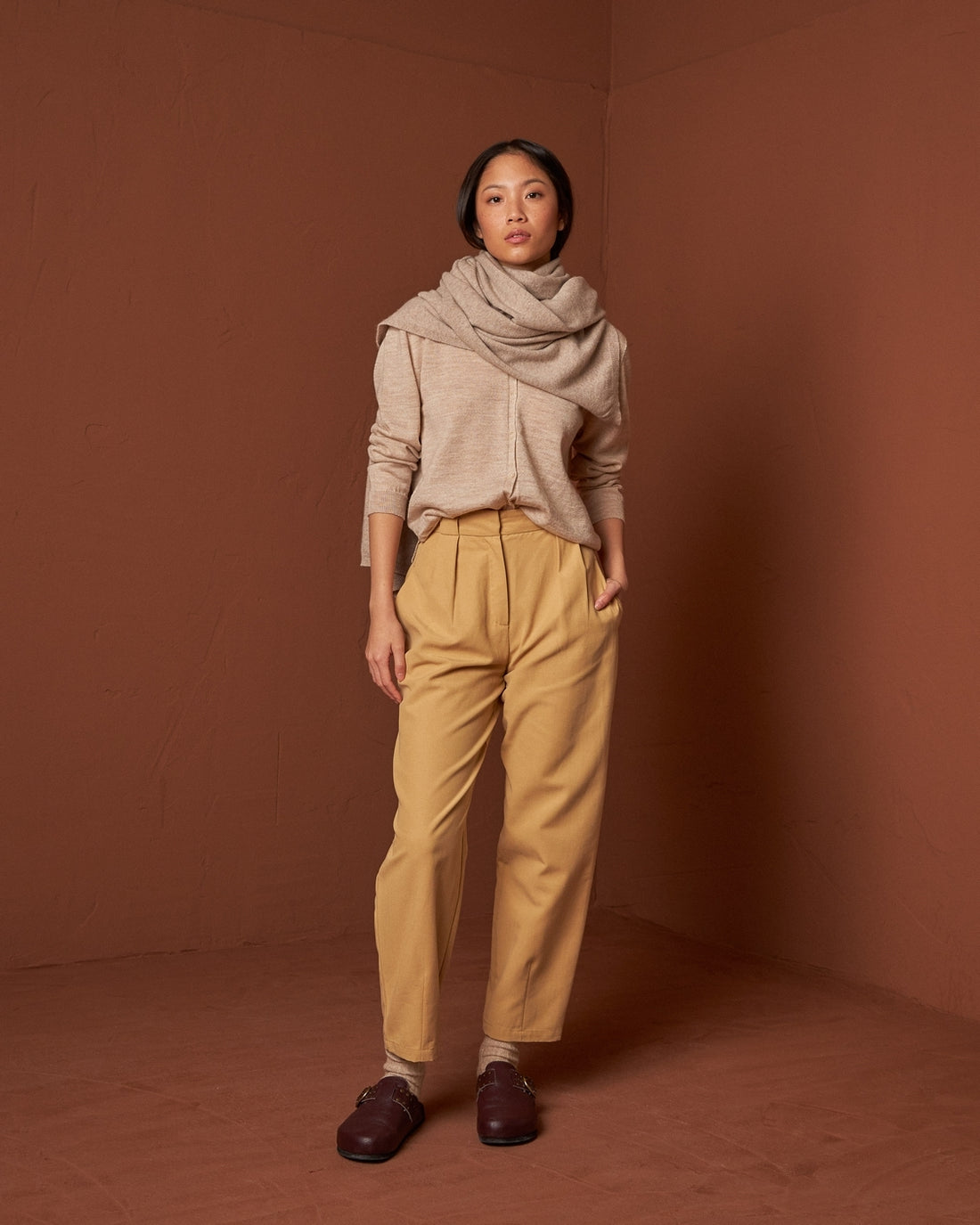 Indi&amp;Cold Basic Cardigan in Merino Wool- beige