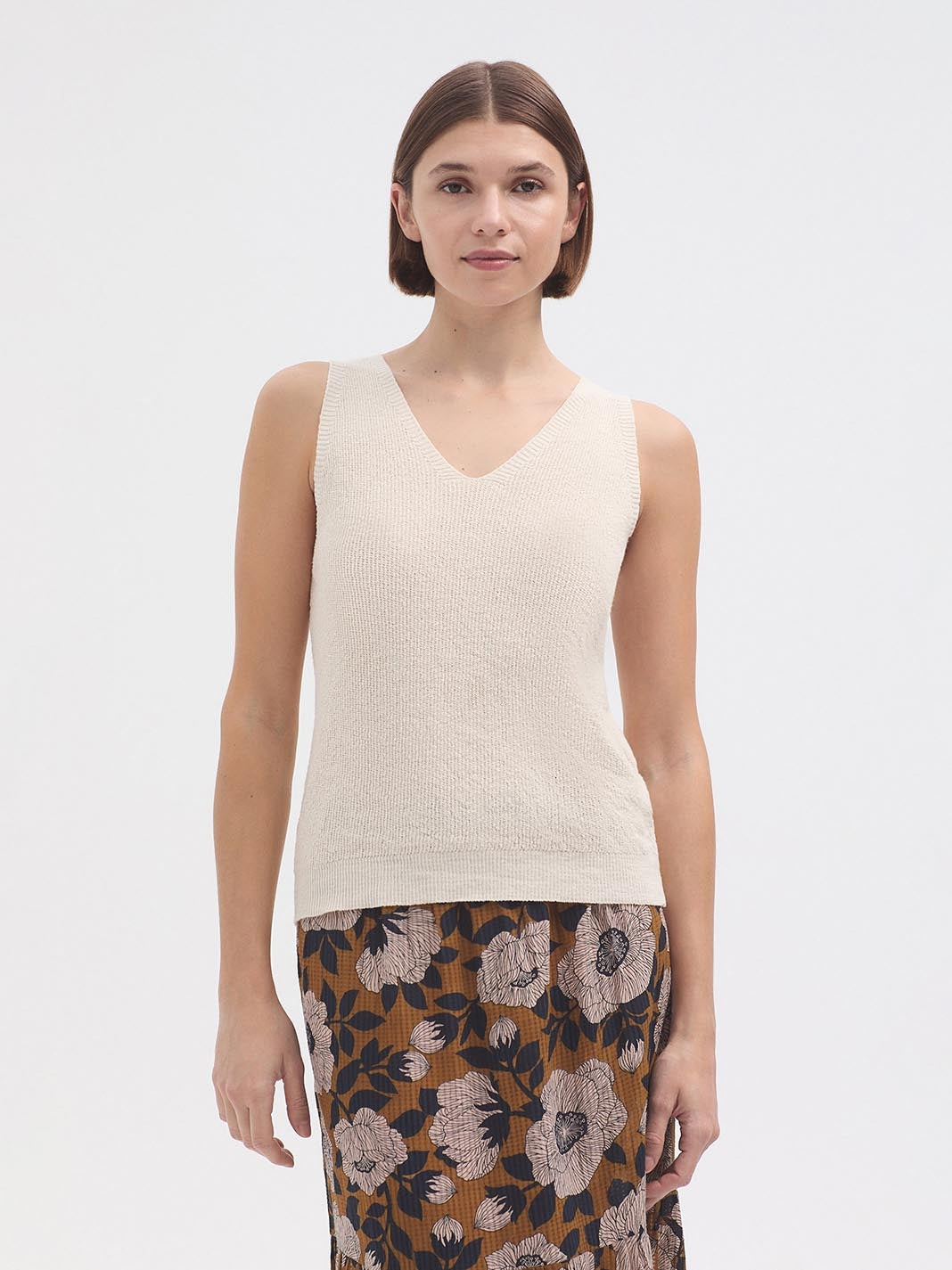 V Neck Vest - Ecru