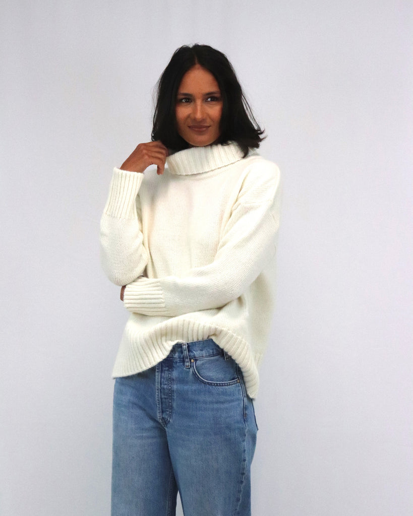 Tatāno Henri Roll Neck- Natural