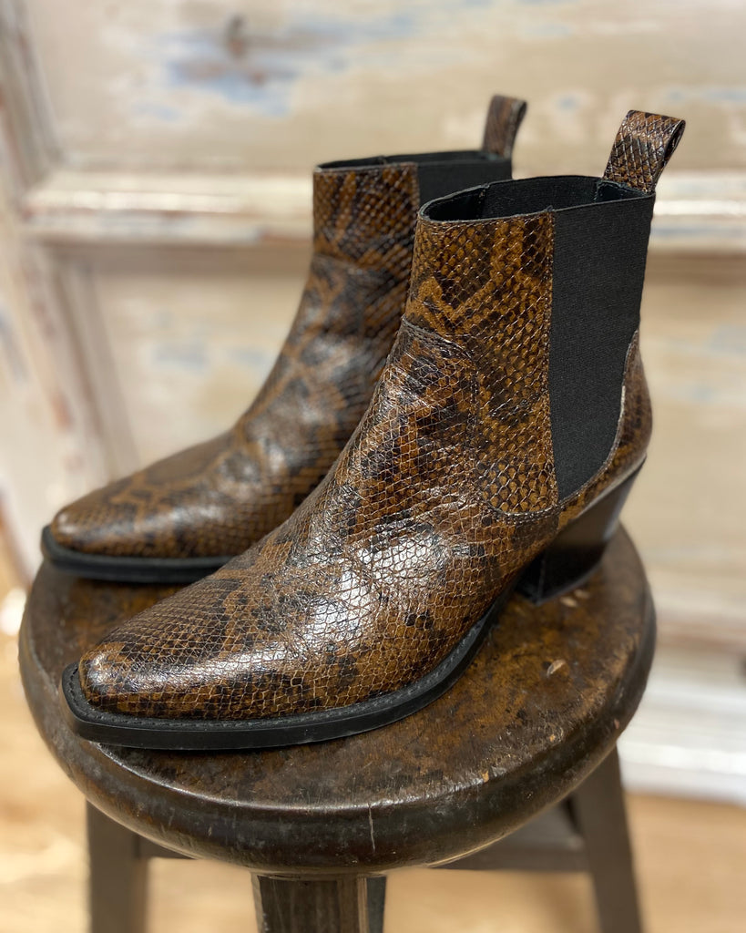 Everlane The Western Boot Snakeskin-brown