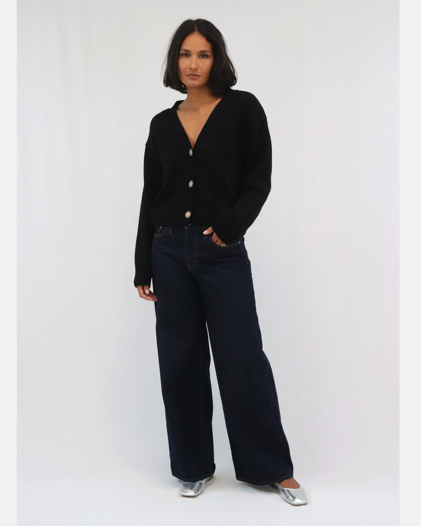 Tatāno Phoebe Cardigan- Black