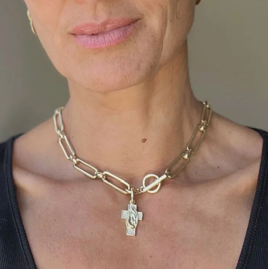 Queen of the foxes Charm - Seraph symbol - Cross