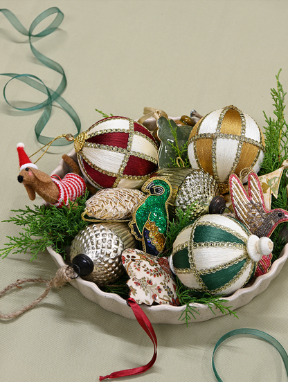 Majestic Hanging Ball