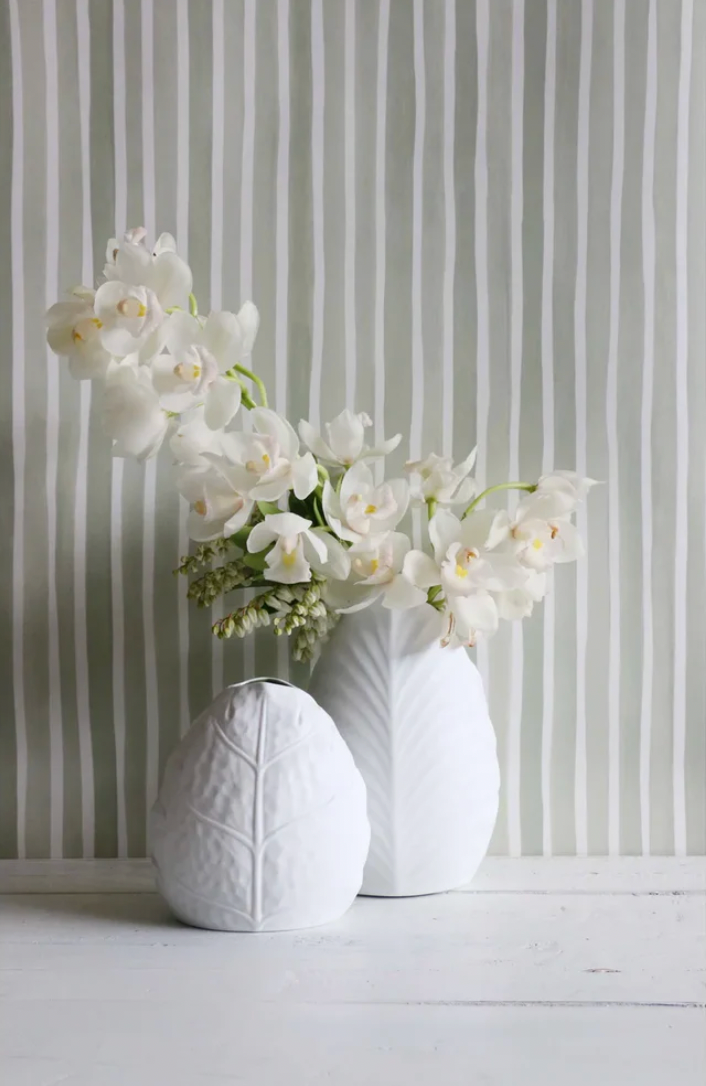 CC Interiors Small Sculptured Leaf Vase