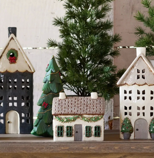 Christmas Tea Light Cottage with Swag
