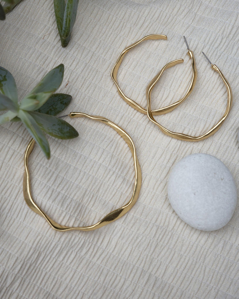 A&C Oslo Sculptured Bracelet- gold